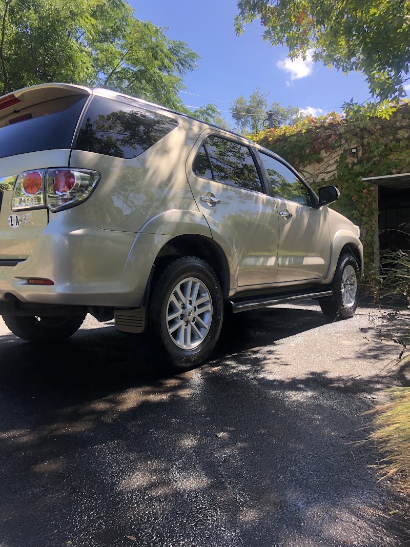 Sean's Squeaky Clean Mobile Car Auto Detailing - Photo 3
